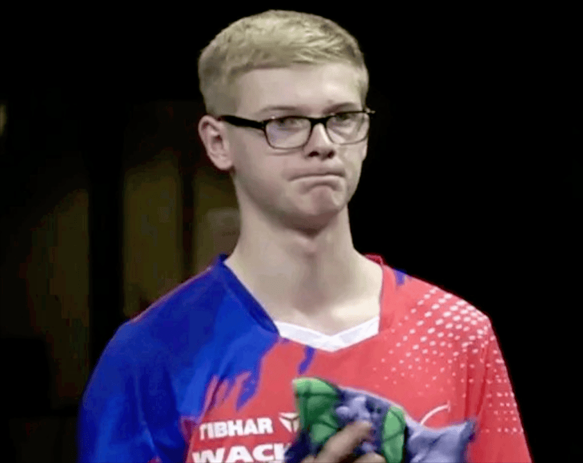 在这场充满 在这场充满